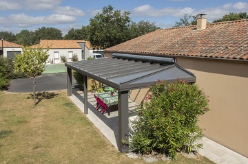 Pergola à toit fixe