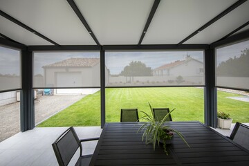 Pergola à toit fixe