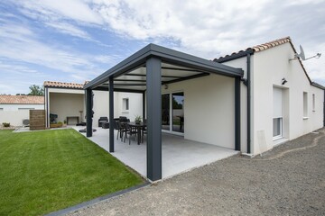 Pergola à toit fixe